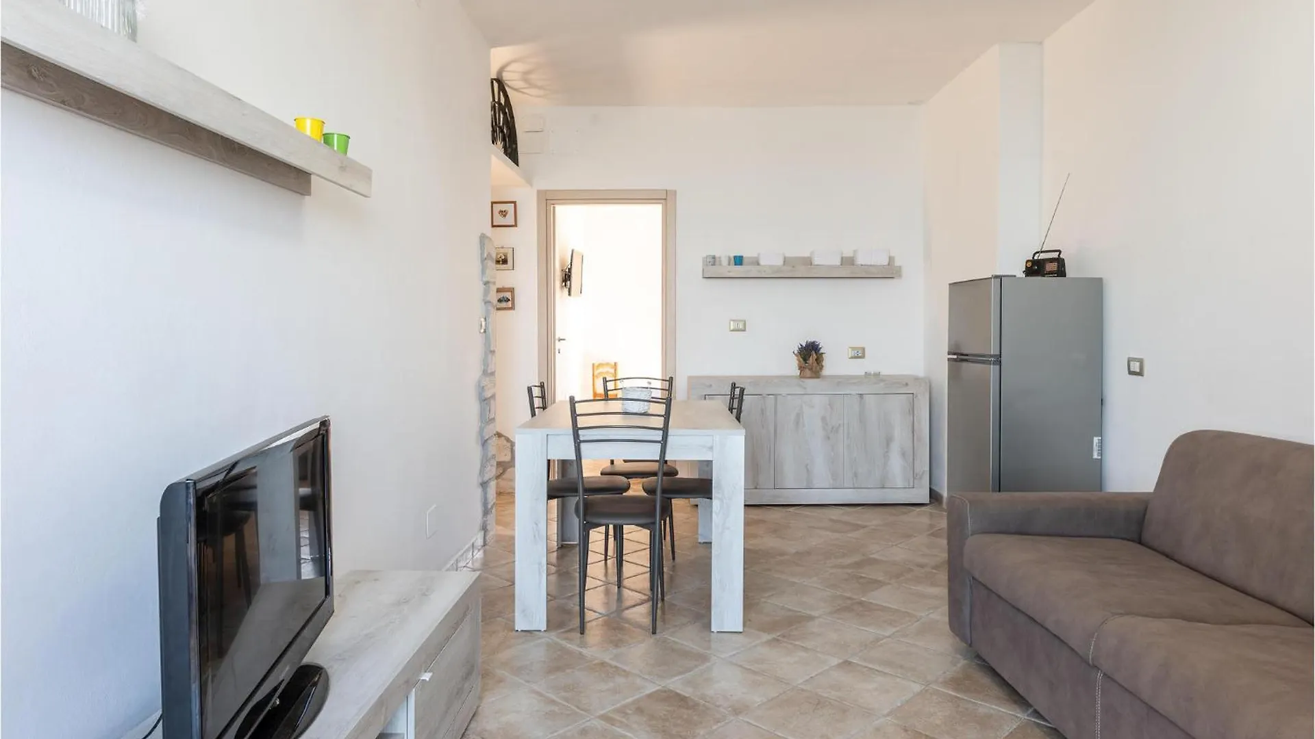 Awesome Apartment In Giannella With Kitchenette