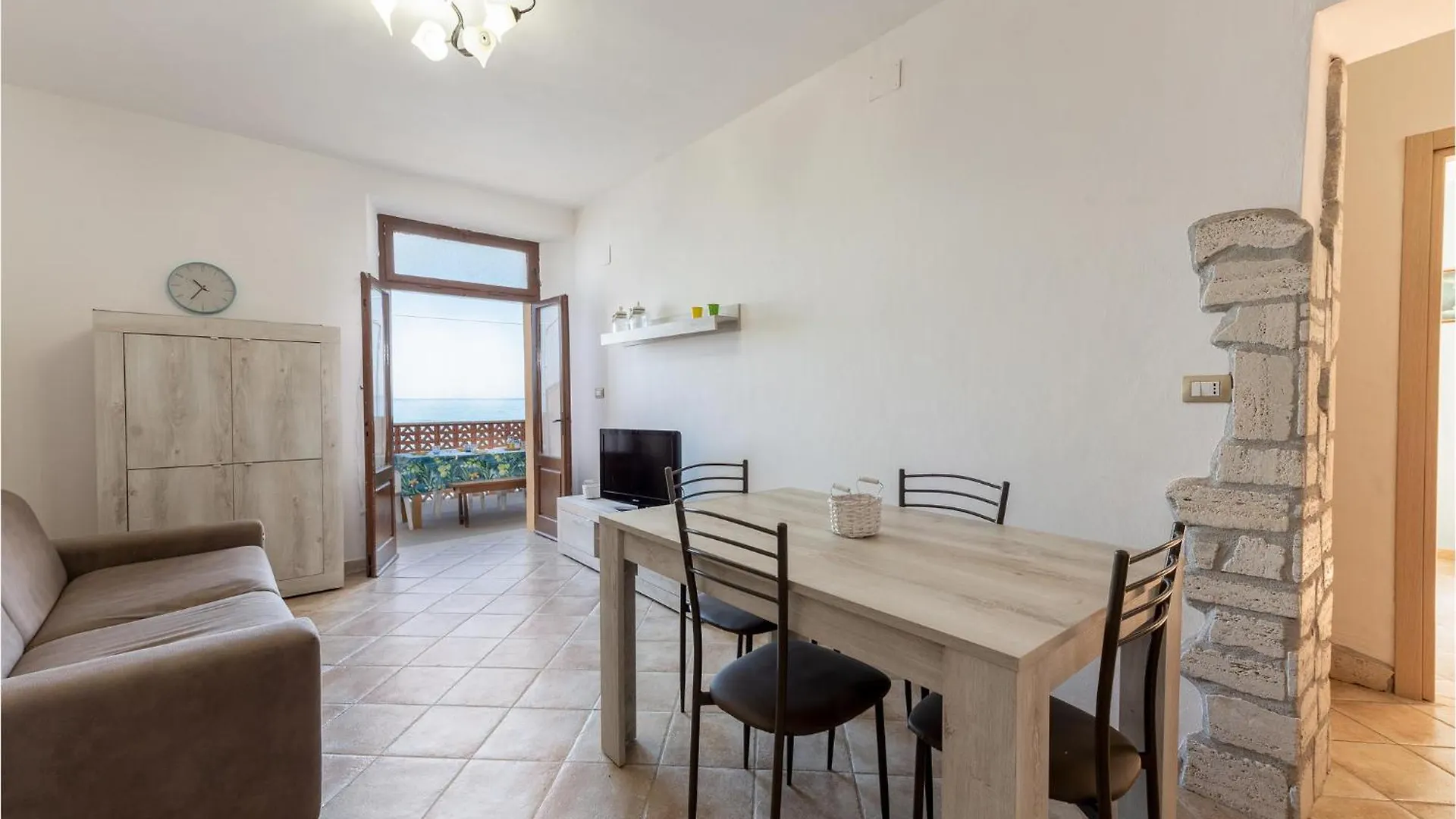 Awesome Apartment In Giannella With Kitchenette